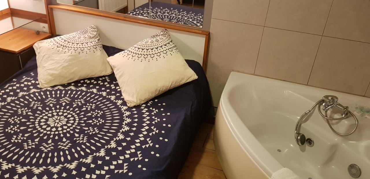 Hotel Eco Logis Espace Bellevue Семеак Экстерьер фото