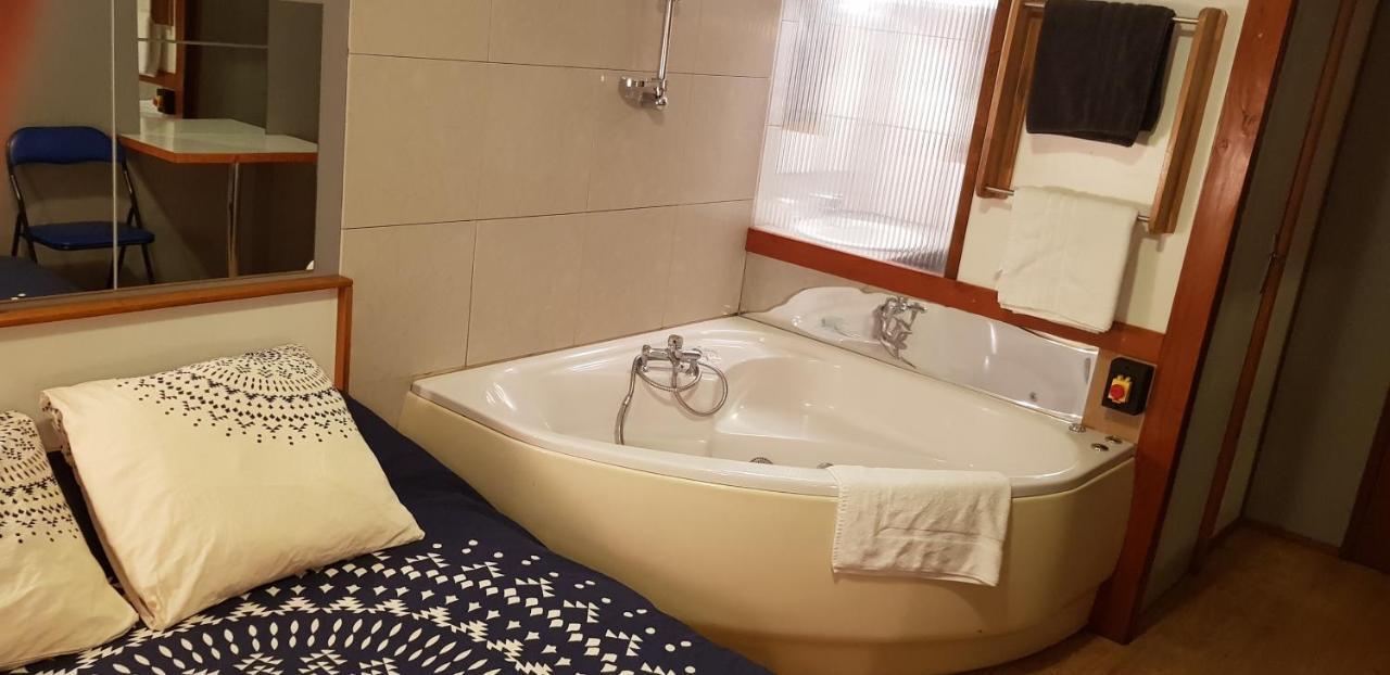 Hotel Eco Logis Espace Bellevue Семеак Экстерьер фото